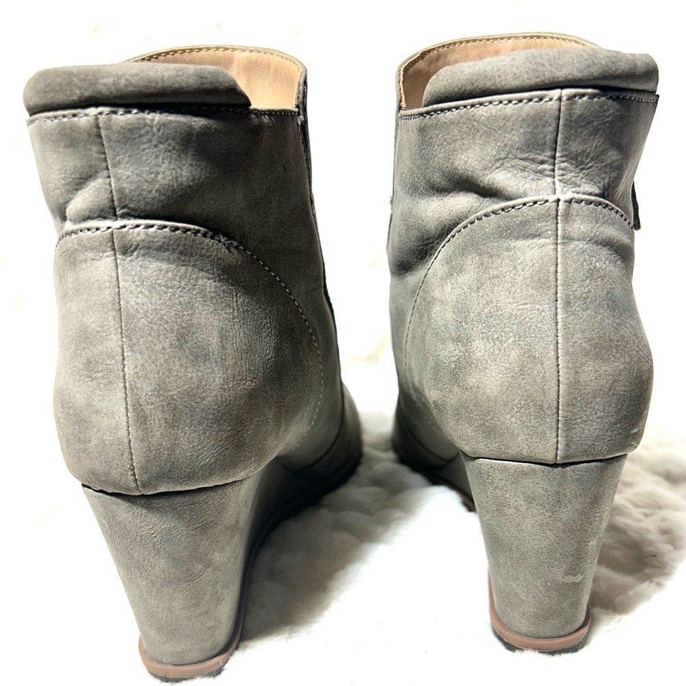 Soul Naturalizer Haley Gray zipper wedge heel Ankle Booties size 7.5 Wide - Picture 9 of 11